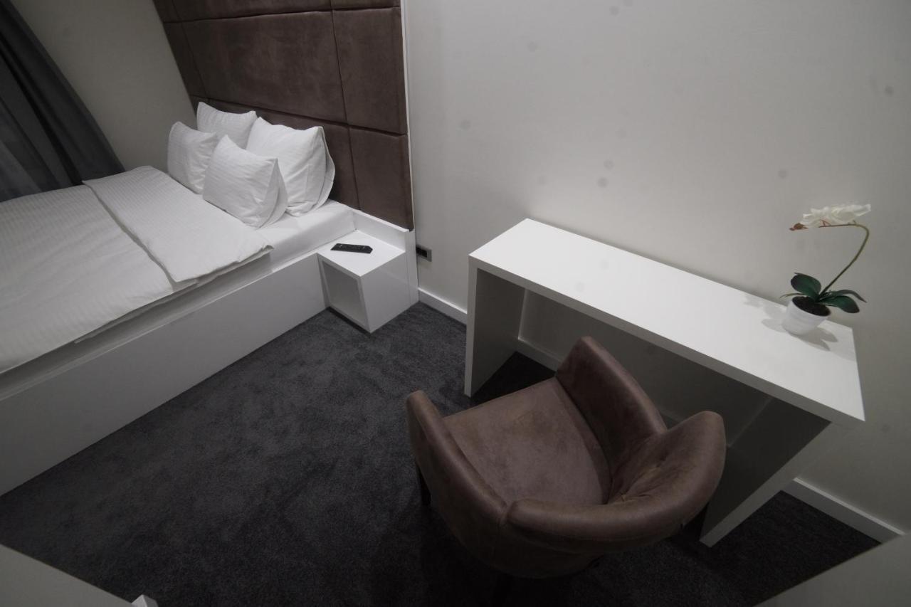 Forty Two Block A Hotel Загреб Екстериор снимка